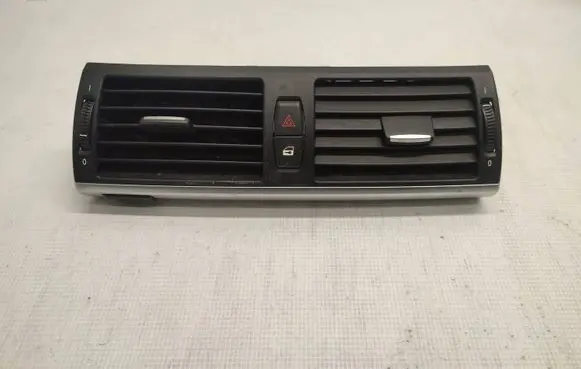 BMW X5 E70 Dash center air vent grill 7161801 64227161801