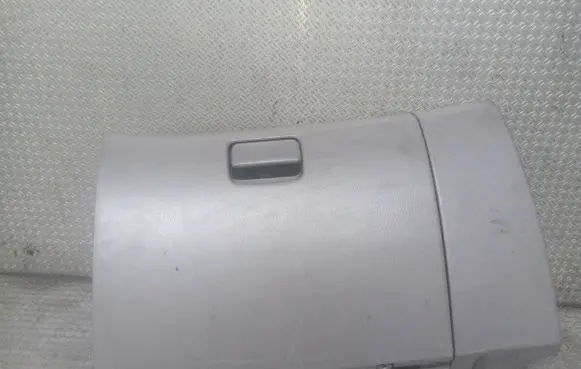 Subaru Forester SG Glove box