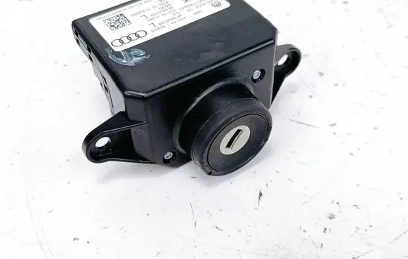 Audi Q7 4L Ignition lock 4F0909135L