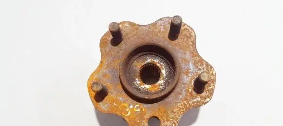 Nissan X-Trail T31 Rear wheel hub