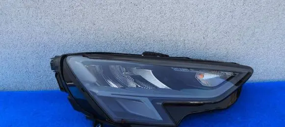 Audi A3 8Y Headlight/headlamp 8Y0941012