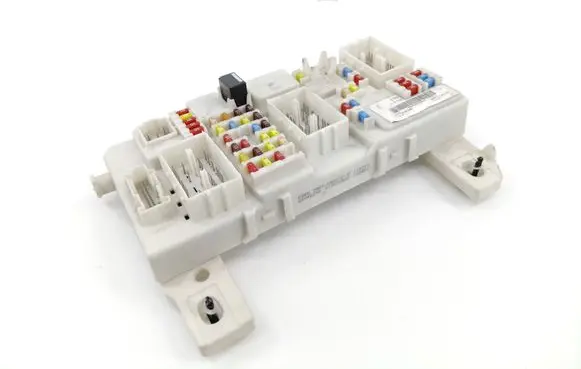 Ford Kuga I Fuse module 7M5T14A073JF