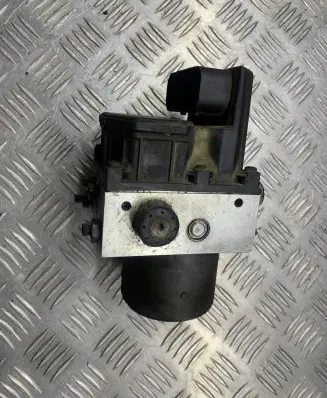 Ford Mondeo Mk III ABS Pump 1S712M110AE