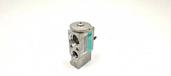 Opel Crossland X Air conditioning (A/C) expansion valve DA653001 524095902217