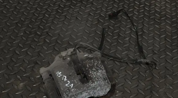 Mercedes-Benz C W204 Front brake caliper