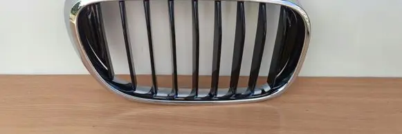 BMW 7 G11 G12 Front bumper upper radiator grill 51137357012