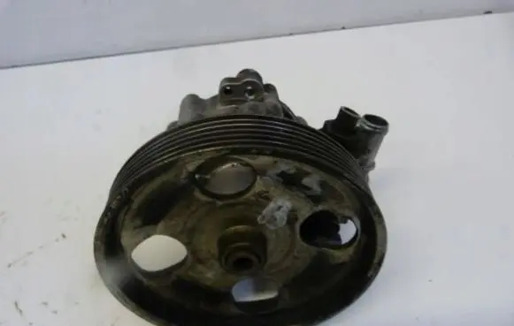 Citroen C5 Power steering pump 9636086580