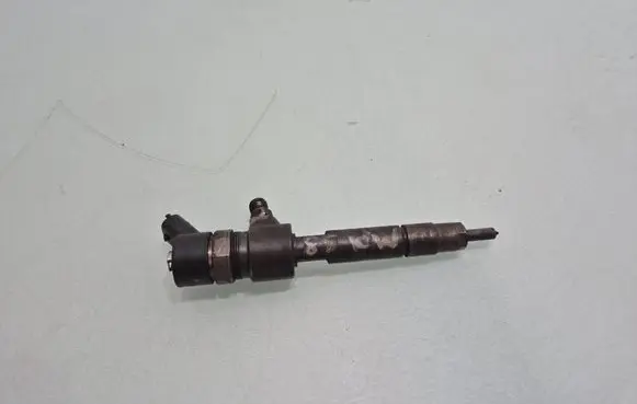 Opel Zafira B Fuel injector 0445110276