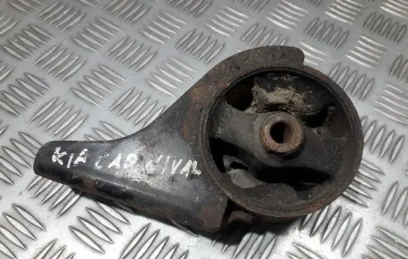 KIA Carnival Engine mount bracket