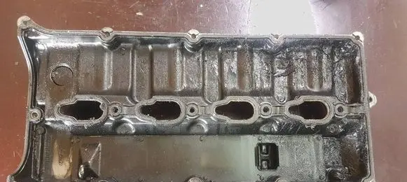 KIA Sorento Rocker cam cover