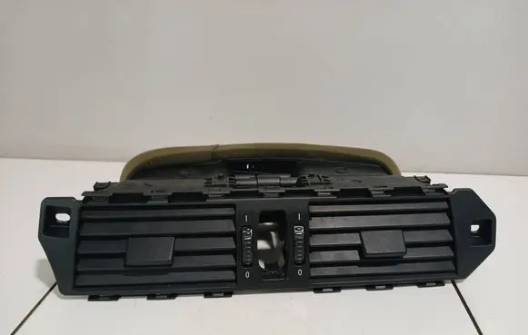 BMW 5 E60 E61 Dash center air vent grill 6910734 7009275 141218