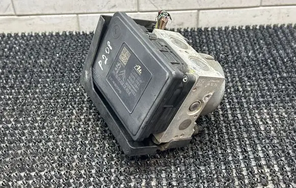 Peugeot 208 ABS Pump 9806891780