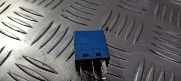 Ford Mondeo MK II Other relay 96fg19w572aa
