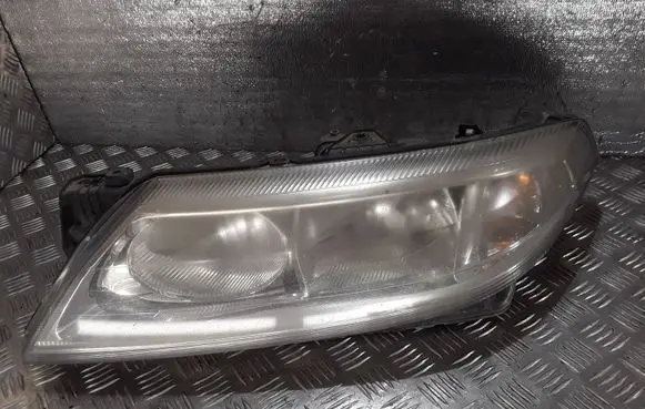 Renault Laguna II Headlight/headlamp 8200002845