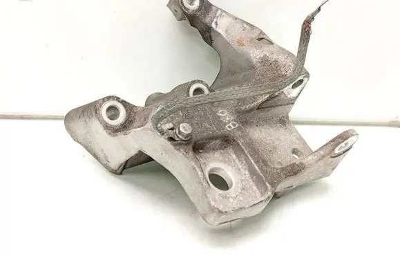 Volvo V60 Engine mounting bracket 31401633