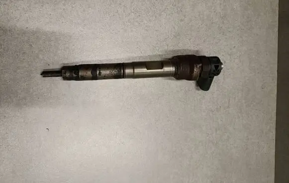 Fuel injector