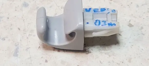 Toyota Corolla Verso E121 Sun visor clip/hook/bracket 