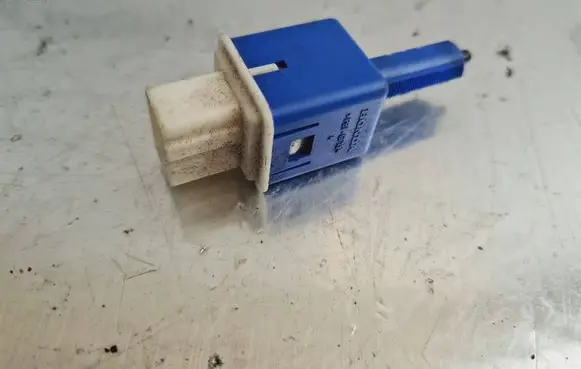 Honda CR-V Clutch pedal sensor 