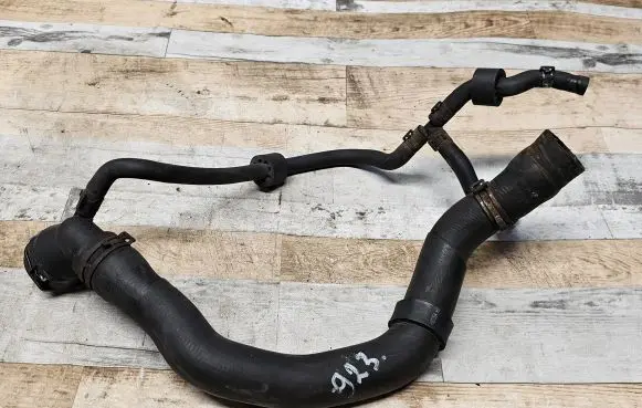 Volkswagen PASSAT B6 Engine coolant pipe/hose 3C0122291