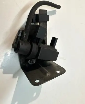 BMW 5 E60 E61 Turbo solenoid valve 7805391 08T136 0206301