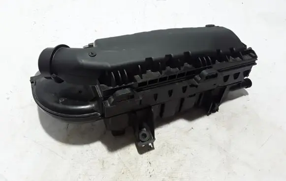 Peugeot 2008 II Air filter box 9812735680