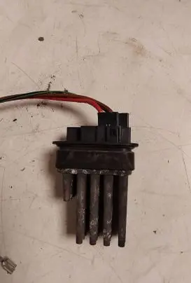 Opel Astra H Heater blower fan relay 