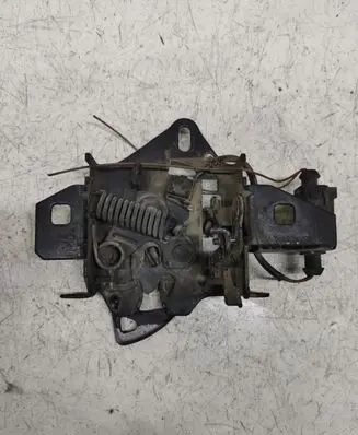 Volkswagen PASSAT B5.5 Engine bonnet/hood lock/catch