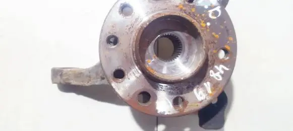 Opel Zafira A Front wheel hub