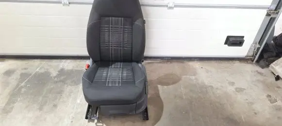 Volkswagen Polo V 6R Front driver seat 