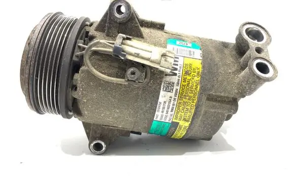 Opel Zafira B Air conditioning (A/C) compressor (pump) 13124752