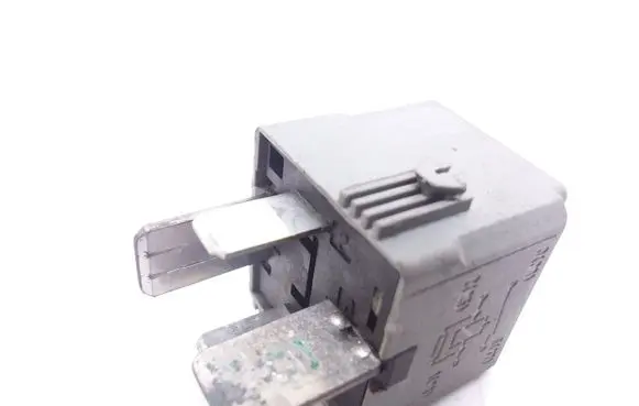 Mercedes-Benz Sprinter W906 Other relay A0025422619 4RA00779307