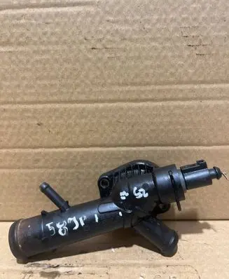 Skoda Fabia Mk2 (5J) Thermostat/thermostat housing 03L121131F