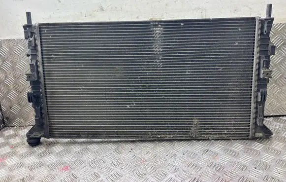 Volvo V50 Coolant radiator 3M5H8005TL