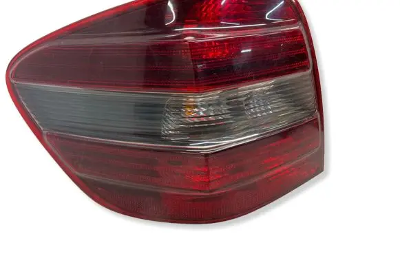 Mercedes-Benz ML W164 Rear/tail lights 404101L