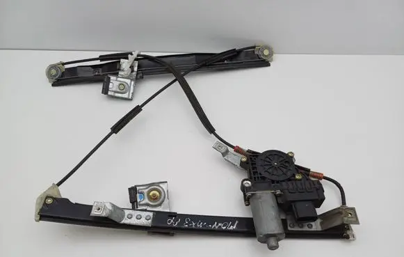 Ford Mondeo Mk III Front door window regulator with motor 0130821771