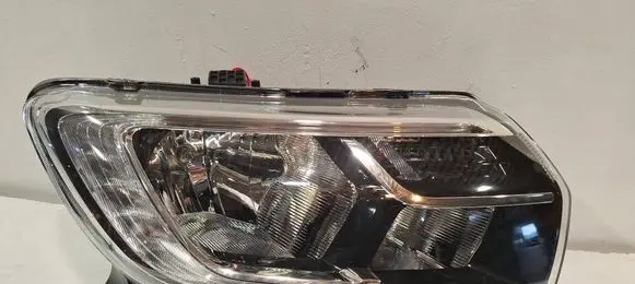 Renault Sandero II Headlight/headlamp 26010393R 26010