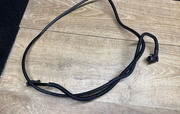 Land Rover Discovery Sport Engine coolant pipe/hose GJ328C012AA