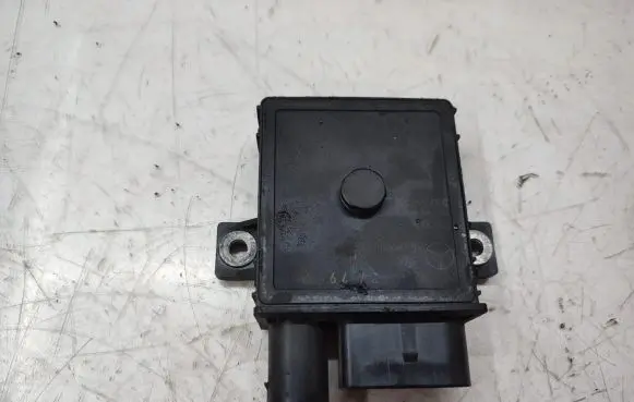 Mercedes-Benz E W212 Glow plug pre-heat relay A6421533779