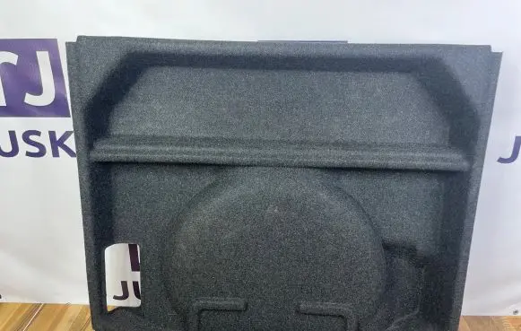 Volvo XC60 Spare wheel section trim 