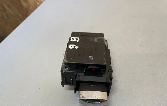 Volkswagen PASSAT B6 Ignition lock 3C0905843M