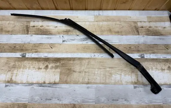 Honda Civic Front wiper blade arm