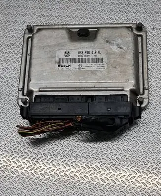 Skoda Fabia Mk1 (6Y) Engine control unit/module 038906019NL 1039S11516 0281012276