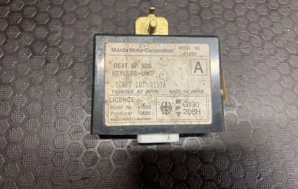 Mazda 626 Immobilizer control unit/module GE4T675D2