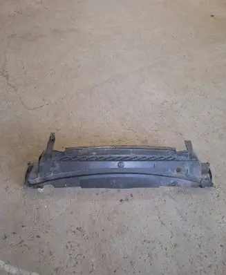 Volvo XC70 Front bumper skid plate/under tray 09484049 1507