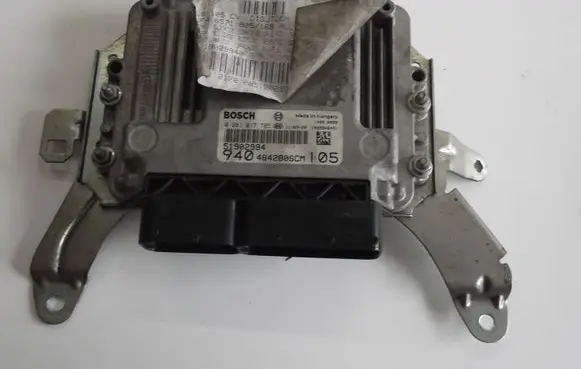 Alfa Romeo Giulietta Engine control unit/module 0281017785