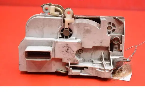 Citroen C5 Front door lock
