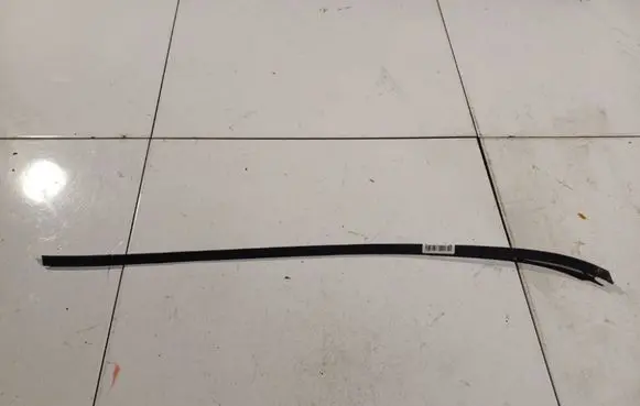 Ford Mondeo Mk III Windshield trim 7S71A03195AD