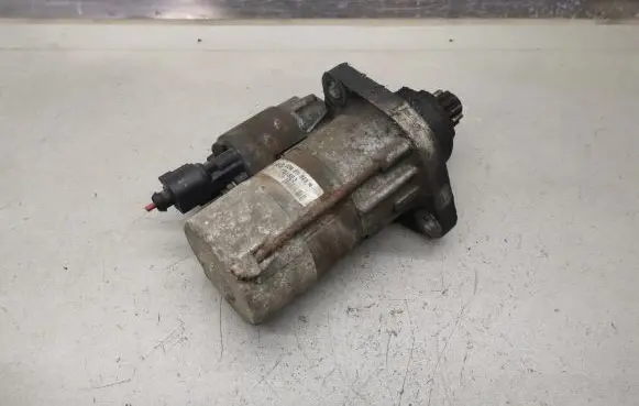 Volkswagen PASSAT B6 Starter motor 02M911023N