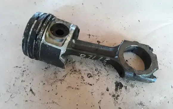 Fiat Stilo Piston with connecting rod NOCODE