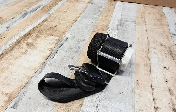 Ford C-MAX I Middle seatbelt (rear) A611B68F
